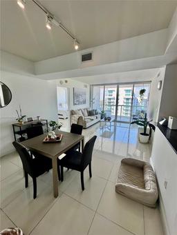 Picture of 1861 NW S River Dr # 2201, Miami, FL 33125