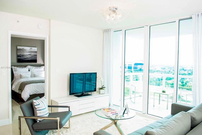Picture of 1871 NW S River Dr # 1502, Miami FL 33125