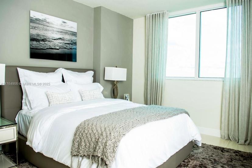 Picture of 1871 NW S River Dr # 1502, Miami FL 33125