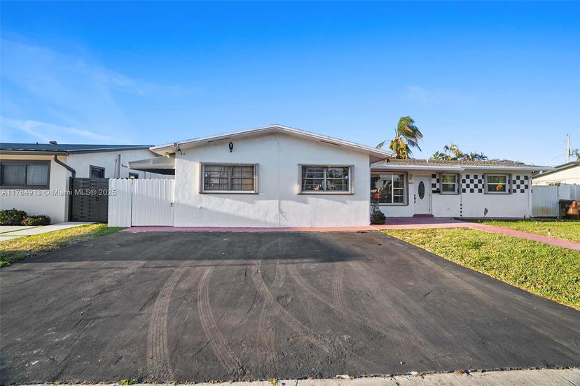 Picture of 841 W 50Th St, Hialeah FL 33012