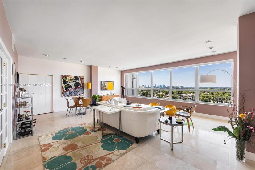 Picture of 4925 Collins Ave # 8G, Miami Beach FL 33140