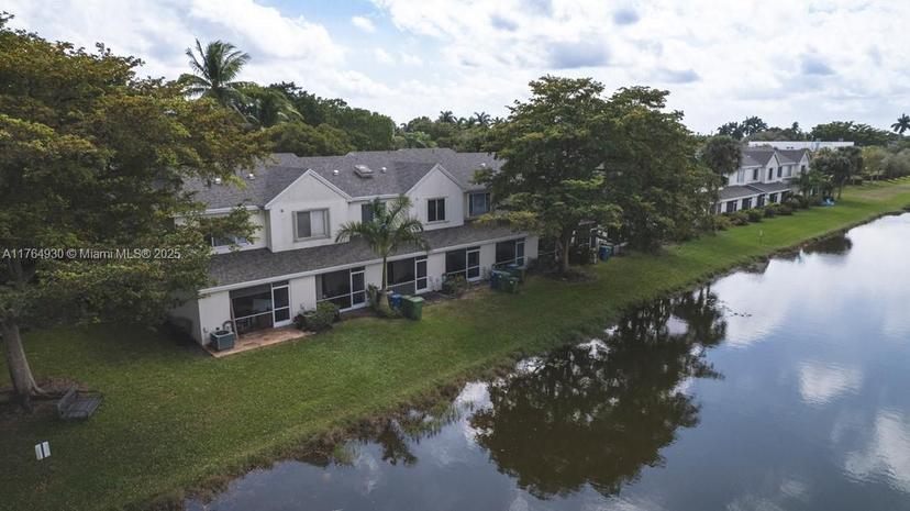 Picture of 201 Mallory Ct # 201, Weston FL 33326