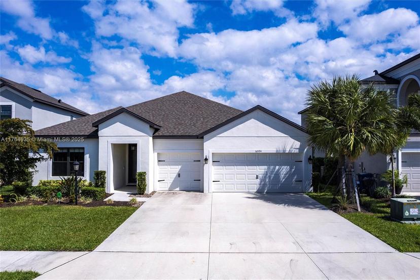 Picture of 16524 Paynes Mill Dr, Bradenton FL 34211
