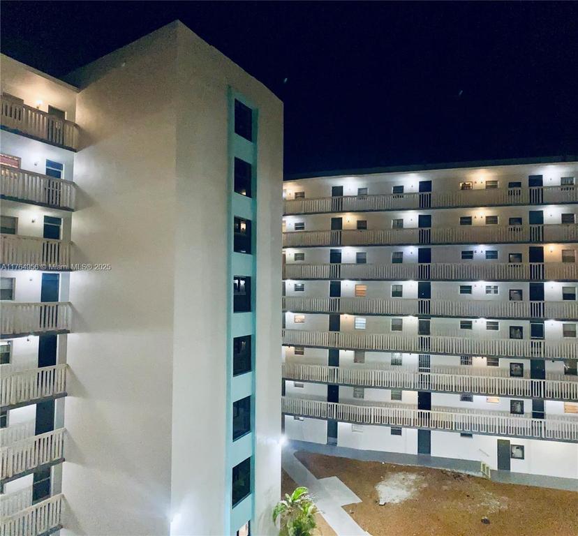 Picture of 15600 NW 7Th Ave # 515, Miami FL 33169