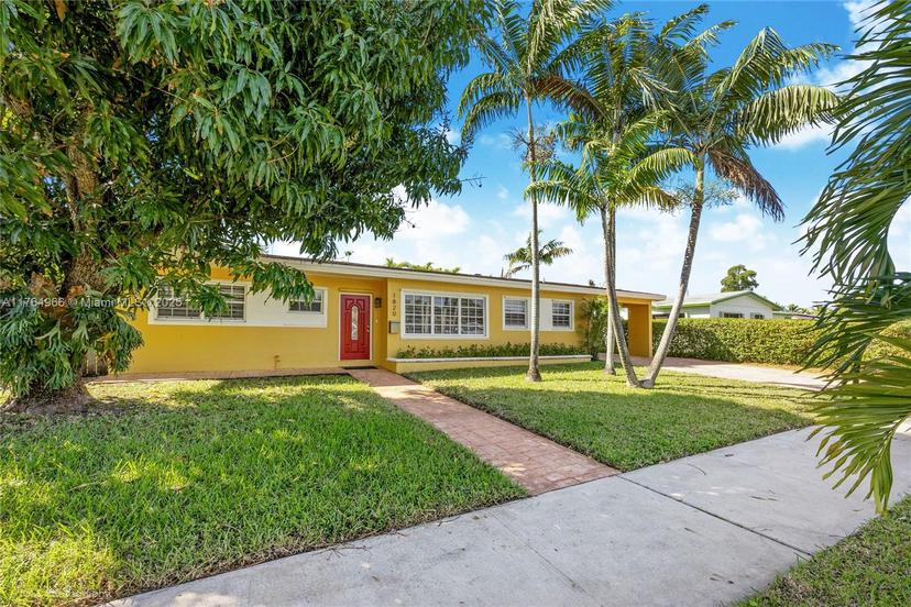 Picture of 1820 NW 190Th Ter, Miami Gardens FL 33056