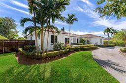 Picture of 13271 SW 57Th Ct, Pinecrest, FL 33156