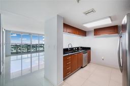 Picture of 1800 N Bayshore Dr # 4110, Miami, FL 33132