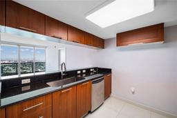 Picture of 1800 N Bayshore Dr # 4110, Miami, FL 33132