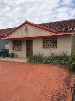 Picture of 5490 W 27Th Ct, Hialeah, FL 33016