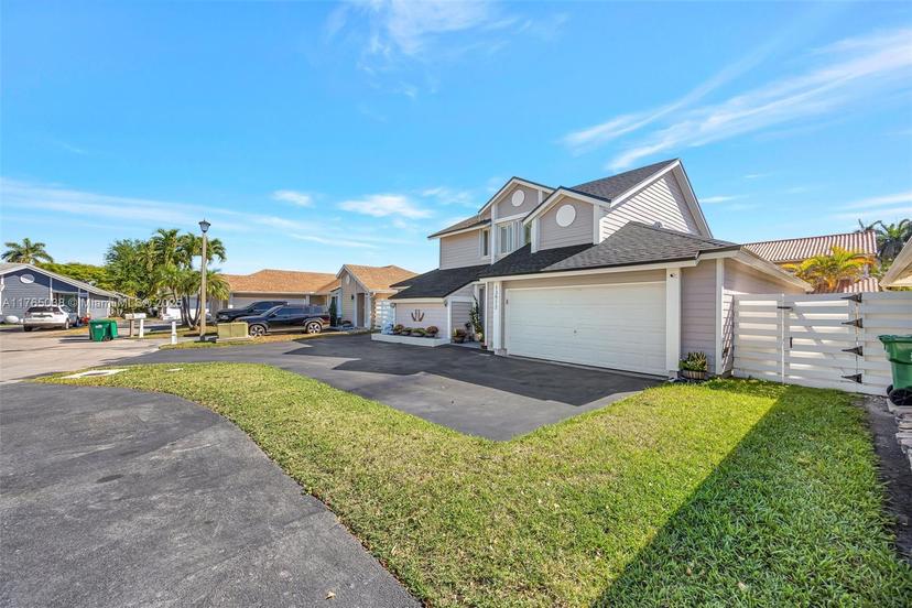 Picture of 13912 SW 103Rd Ter, Miami FL 33186