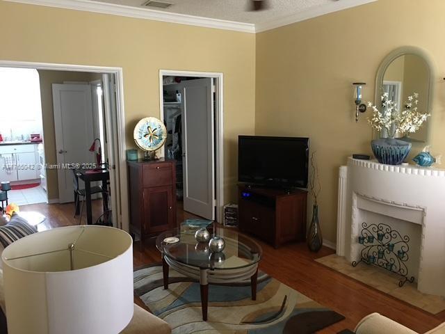 Picture of 750 Euclid Ave # 8, Miami Beach FL 33139