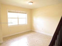 Picture of 216 Lakeside Cir, Sunrise, FL 33326