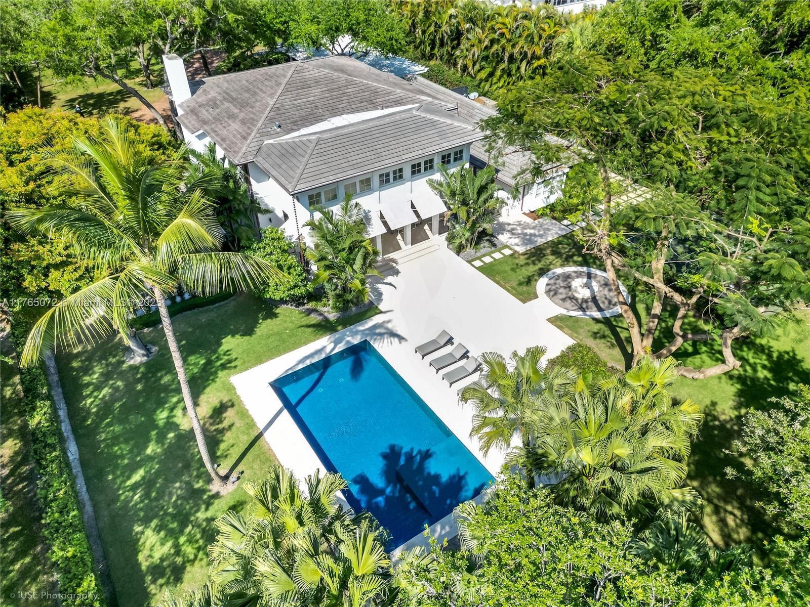 Picture of 4550 Sunset Dr, Coral Gables, FL 33143