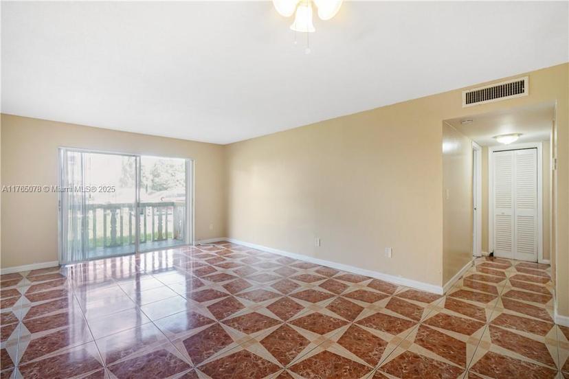 Picture of 15205 NE 6Th Ave # D111, Miami FL 33162