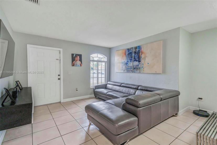 Picture of 7285 NW 173Rd Dr # 104, Hialeah FL 33015