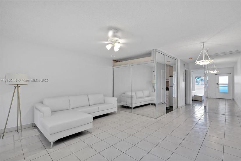 Picture of 15610 NE 6Th Ave # 5C, Miami FL 33162