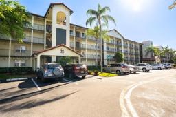 Picture of 12900 SW 13Th St # 211E, Pembroke Pines, FL 33027