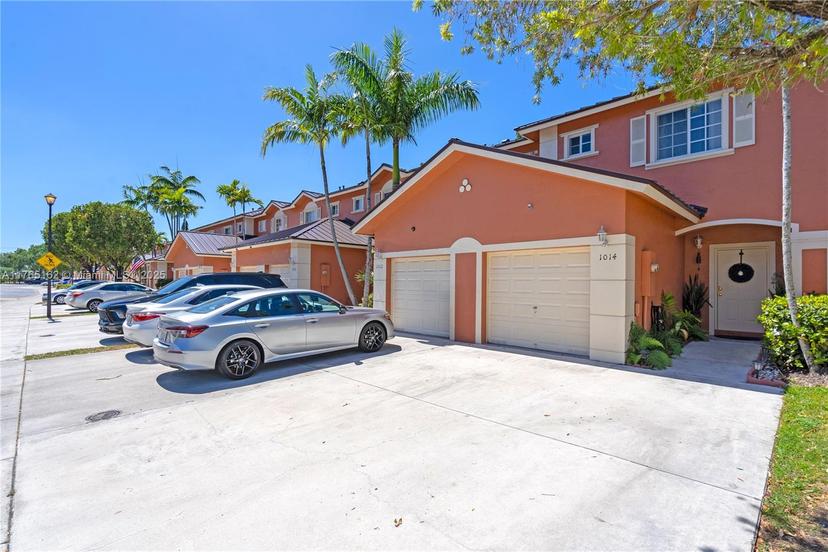 Picture of 1014 NW 100Th Ave # 7, Pembroke Pines FL 33024