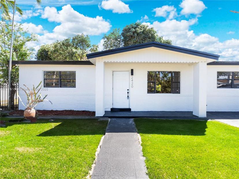 Picture of 2420 NW 175Th St, Miami Gardens FL 33056