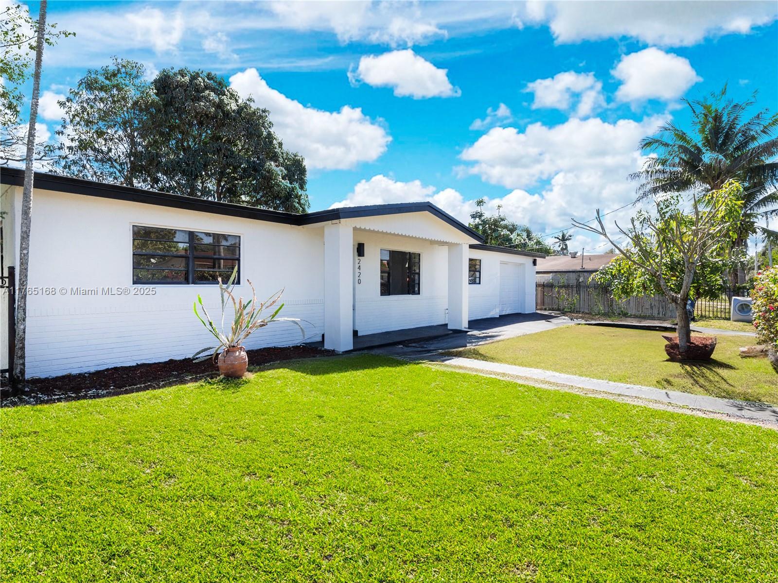Picture of 2420 NW 175Th St, Miami Gardens, FL 33056