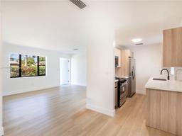 Picture of 2420 NW 175Th St, Miami Gardens, FL 33056