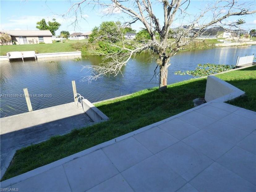 Picture of 1427 NE 8Th St Pl, Cape Coral FL 33909