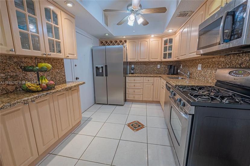 Picture of 2030 S Ocean Dr # 2204, Hallandale Beach FL 33009