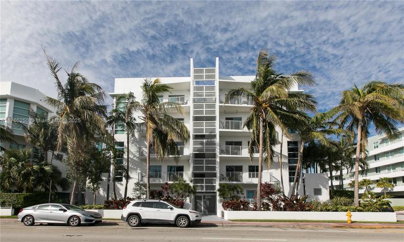 Picture of 7744 Collins Ave # 4, Miami Beach FL 33141