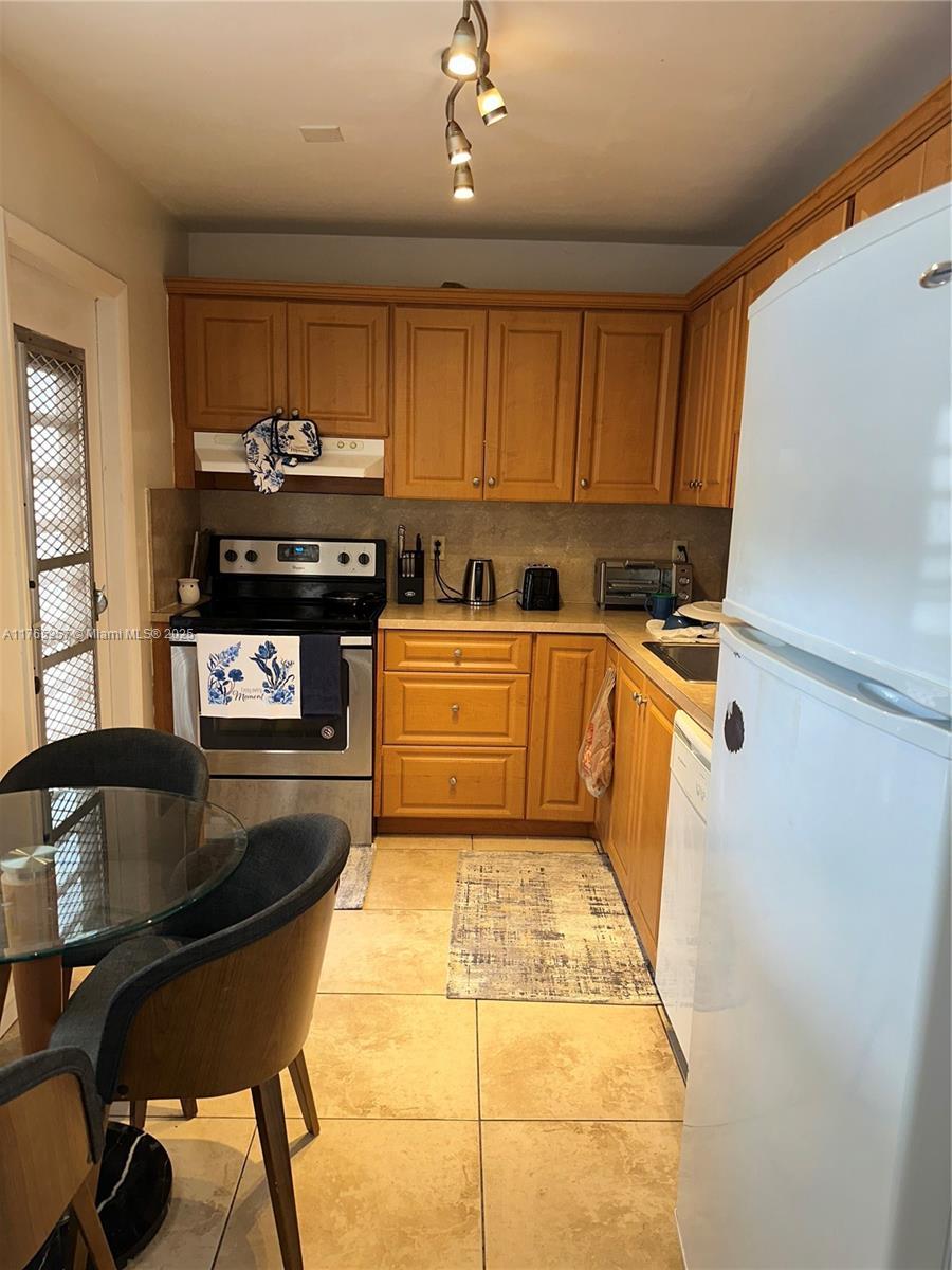 Picture of 3990 NW 42Nd Ave # 106, Lauderdale Lakes, FL 33319