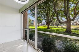 Picture of 9471 Evergreen Pl # 104, Davie, FL 33324