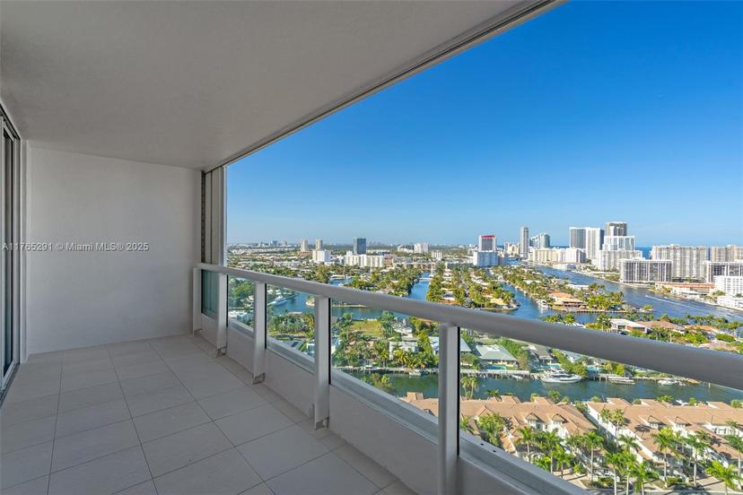 Picture of 21205 Yacht Club Dr # 2605, Aventura FL 33180