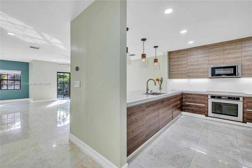 Picture of 4424 Hidden Harbour Ter, Dania Beach FL 33312