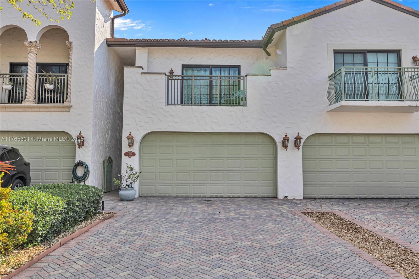 Picture of 4424 Hidden Harbour Ter, Dania Beach, FL 33312