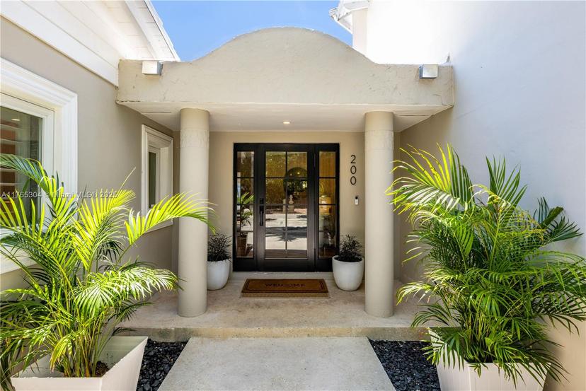 Picture of 200 W Mcintyre St, Key Biscayne FL 33149