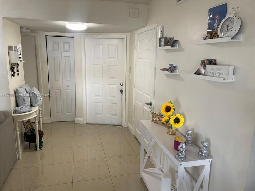 Picture of 1460 Jefferson Dr # 1460K, Homestead FL 33034