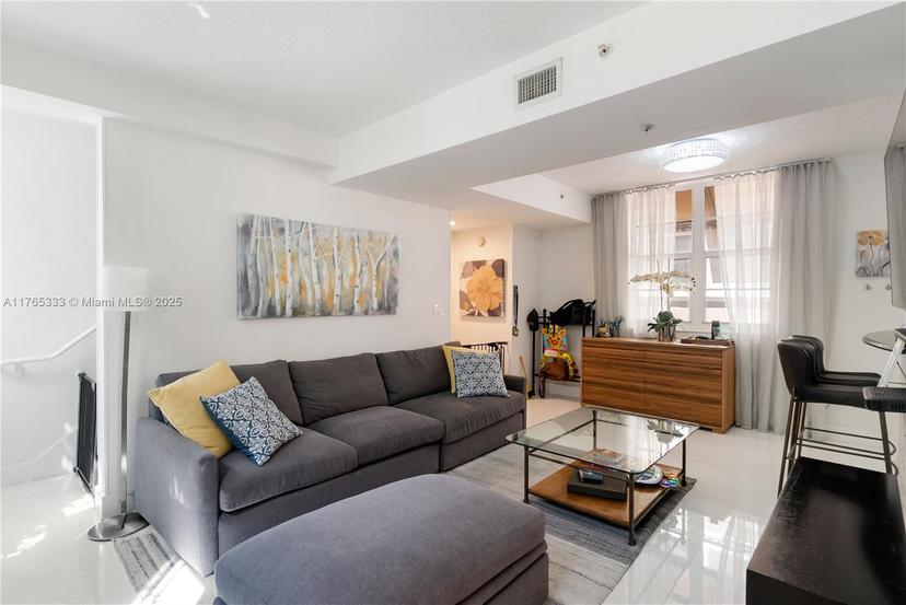 Picture of 3232 SW 22Nd Ter # 115, Miami FL 33145