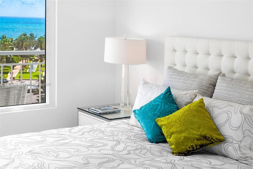 Picture of 400 S Pointe Dr # 1006, Miami Beach FL 33139