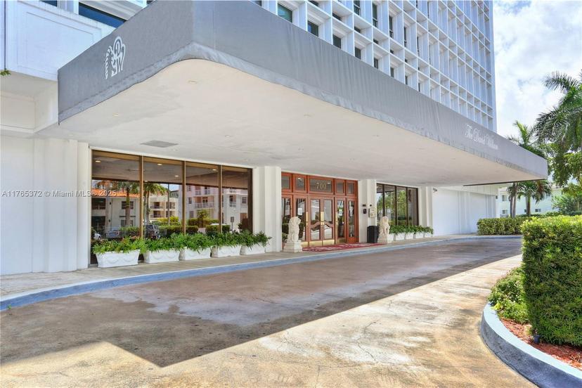 Picture of 700 Biltmore Way # 301, Coral Gables FL 33134