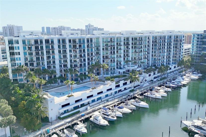 Picture of 3029 NE 188Th St # 902, Aventura FL 33180