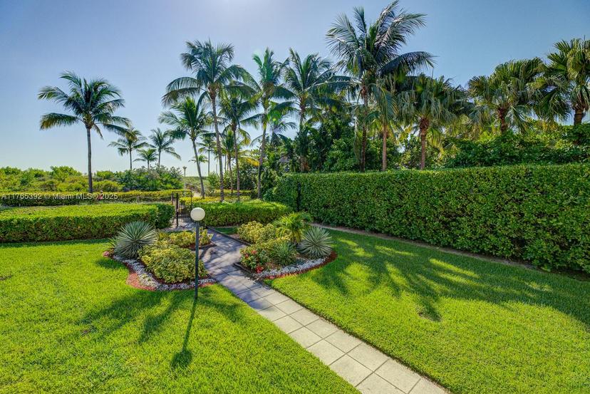 Picture of 1623 Collins Ave # 512, Miami Beach FL 33139
