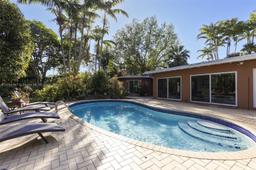 Picture of 7345 SW 105Th Ter, Pinecrest, FL 33156