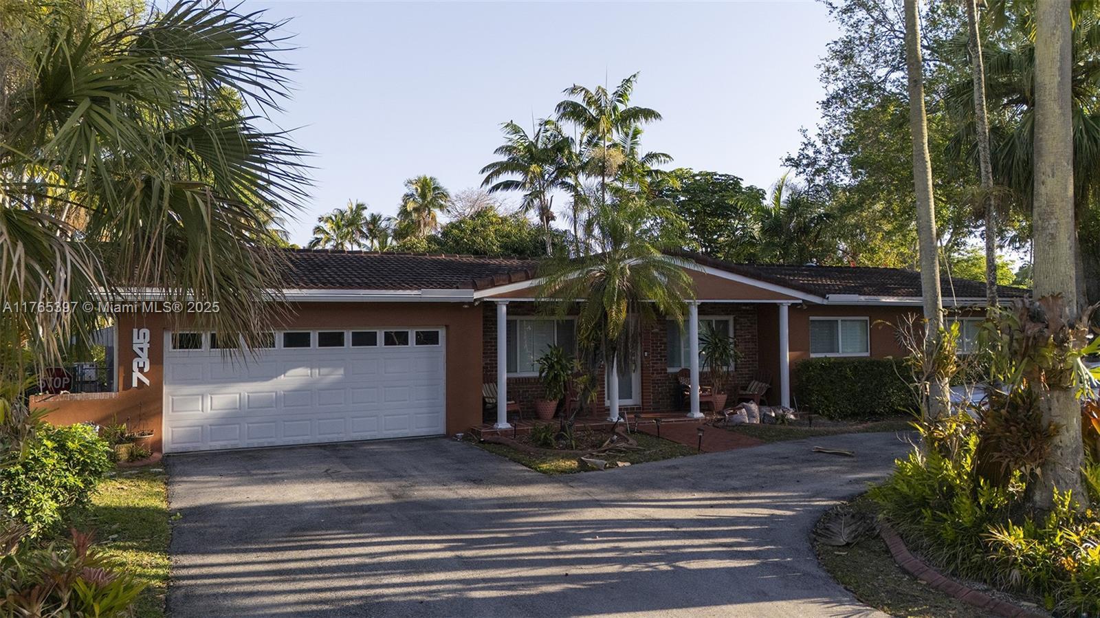 Picture of 7345 SW 105Th Ter, Pinecrest, FL 33156