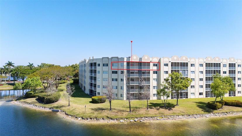 Picture of 10770 NW 66Th St # 507, Doral FL 33178