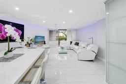 Picture of 13951 Kendale Lakes Cir # 103A, Miami, FL 33183