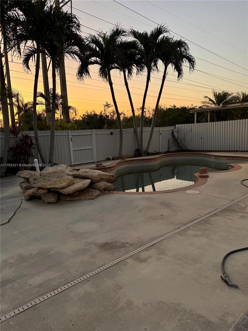 Picture of 13614 NW 9Th Ter, Miami FL 33182