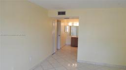 Picture of 4334 NW 9Th Ave # 2D, Deerfield Beach, FL 33064