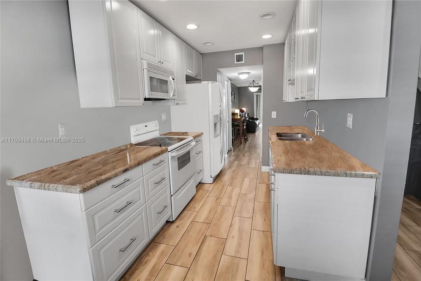 Picture of 9891 Riverside Dr # 19, Coral Springs FL 33071