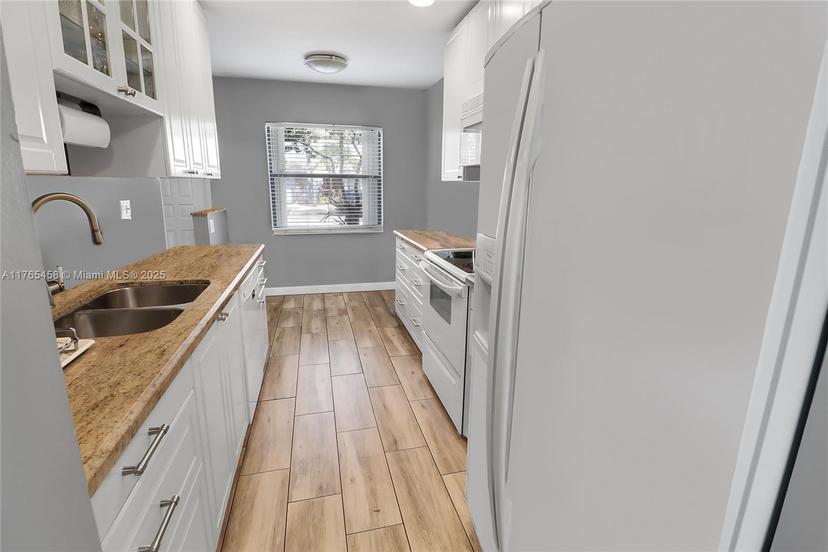 Picture of 9891 Riverside Dr # 19, Coral Springs FL 33071