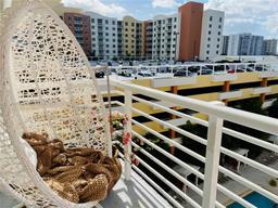 Picture of 2775 NE 187Th St # 628, Aventura, FL 33180
