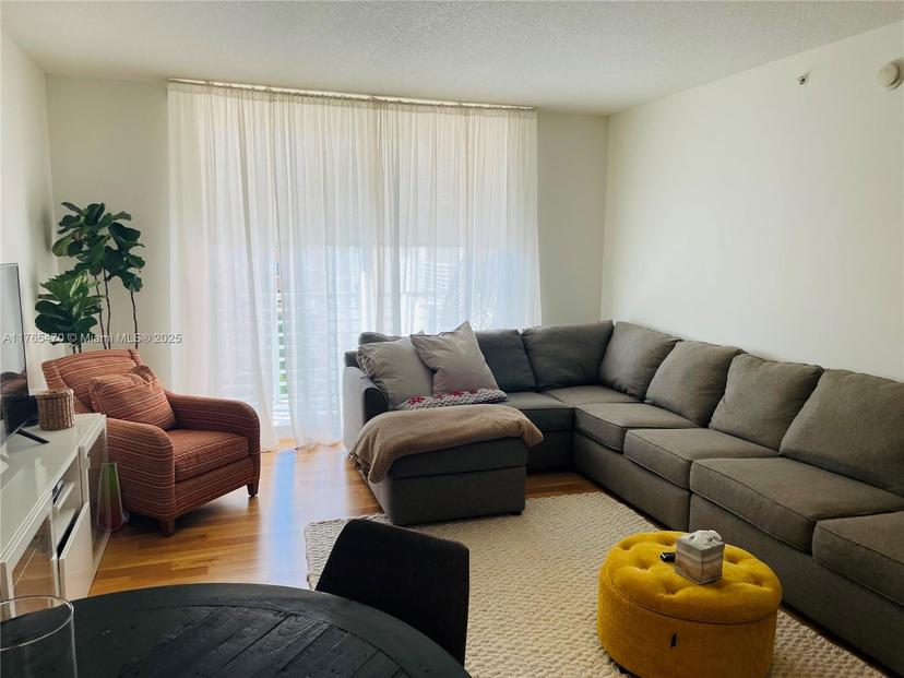 Picture of 2775 NE 187Th St # 628, Aventura FL 33180